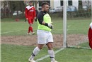 Stammtorwart Gökhan Cakmak, Cagri Spor, sicherte mit den Fingerspitzen das
0:0 und war nach dem Spiel nicht zufrieden mit der Leistung seines Teams.