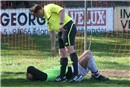 Wegen Kreislaufproblemen musste Ersatzkeeper und Co-Trainer Nobby Nein in der Halbzeit durch seinen Trainer ersetzt werden.
