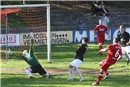 Kurz nach dem Wechsel markierte Theo Fringelis den Anschluss zum 3:4. Danach stellte BSC-Schlussmann Hinze trotz guter Vacher Möglichkeiten ein unüberwindbares Hindernis dar.