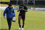 Der agile Stürmer von Greuther Fürth, Kingsley Onuegbu konnte nach kurzer Behandlung weiterspielen.