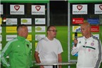 Bei der öffentlichen Pressekonferenz hinterher: Schweinfurts Trainer Gerd Klaus (links), Münchens Coach Erik ten Hag und dazwischen FC 05-Pressesprecher Markus Schäflein