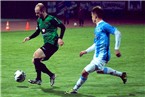Schweinfurts Daniel Mache (am Ball) gegen den Münchner Löwen Ivan Knezevic