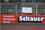 Gegen einen Polizei-Prügel-Staat sind auch unterstützende Fußballfans aus Nürnberg, die am Donnerstag in Schweinfurt weilten.