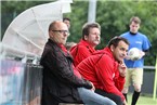Relativ entspannt saß Feuchts Coach Klaus Mösle zu Spielbeginn auf der Trainerbank.