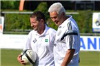 Trainertalk: Wolfgang Schneider (Kitzingen) und Manfred Schmitt (Pettstadt) nach Spielende.