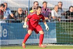 Unzufrieden mit seinen Vorderleuten: Bayern-Keeper Andreas Schall.