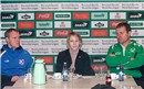 Kathrin Bogendörfer (Mitte) von der Pressestelle der SpVgg Greuther Fürth leitete die Pressekonferenz mit den beiden Coaches Christoph Starke (li.) aus Bamberg und Reiner Geyer von Fürther Seite.