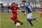 Gleich steht es 1:0. Hannes Schäfke kann Willy Blank nicht stoppen.