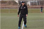 Bayerns Co-Trainer Kabil Jabiri war als Ansprechpartner für seine Jungs um den gesamten Platz zu finden.
