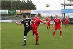 Der SC Feucht (in rot) und der SV Friesen lieferten sich eine umkämpfte Partie.