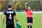 Schiedsrichter Johannes Hamer hat entschieden: Strafstoß für Friesen, Gelbe Karte für David Pawellek. 