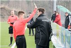 Als dann auf der Bank verzögert wurde, zeigte Referee Daniel Reich auch außen ein Kärtchen.
 