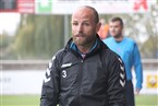 SpVgg Neu-Trainer Florian Narr-Drechsel trieb seine Mannschaft leidenschaftlich an.