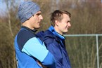 Die Ebermannstädter Aufstiegstrainer Patrick Hutzler (li.) und Jonas Gräbner erwarteten Titelanwärter Baiersdorfer SV zum Derby in der Bezirksoberliga der B-Junioren.