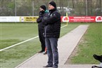 Bambergs Trainer-Team um Mario Bail (vorne) und Co Bernd Oberst musste
früh taktisch umstellen.
