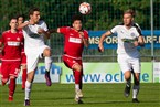 Noah Mengi (in rot) steuerte einen Doppelpack zum 4:1-Heimsieg seines SC Feucht gegen den FC Herzogenaurach bei.