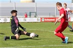 Jonas Holmbom scheitert an Torwart Umut Güler.