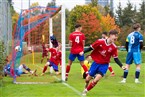 Die Mögeldorfer Jungs (in rot, hier Luca Glauber beim 1:0) durften einen souveränen 4:0-Derbysieg gegen den Post SV bejubeln.