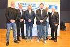 Der Kreis-Ausschuss Nürnberg/Frankenhöhe für die kommenden vier Jahre (von links): Sven Bode (Kreis-Schiedsrichterobmann), Thomas Raßbach (Kreisvorsitzender und Kreisspielleiter), Peter Kuhn (Kreis-Jugendleiter), Thorsten Vasel (Kreis-Sportgerichtsvorsitzender), Jörg Salzer (Kreis-Ehrenamtsbeauftragter) und der Bezirksvorsitzende Dieter Habermann.