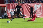 Ingo Feser vom TSV Aubstadt und Benyas Junge-Abiol lieferten sich auf dem Flügel einige packende Duelle. 