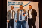 BFV-Ehrenamtspreis für den Kreissieger Thomas Streng (SGV Nürnberg-Fürth 1883)