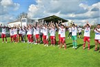 SpVgg Unterhaching bejubelt die Meisterschaft mit ihren Fans