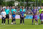 Geleitet wurde die Partie von Schiedsrichter Hannes Hemrich (2.v.li., TSV Urspringen) er wurde unterstützt von seinen Assistenten Lukas Kafara (li.) und Lukas Steigerwald. 
