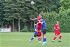 Der wahrscheinlich kopfballstärkste Spieler: Andre Jerundow in rot, hier gegen Kevin Csunderlik.