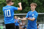 Jubel bei den Hausherren. Herzogenaurach gewinnt zum Landesliga-Auftakt mit 6:0 gegen die U21 der SpVgg Bayreuth. Leonard Edel (re.) und Kevin Rockwell freuen sich.
