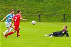 Lorenz Mai erzielt hier das 4:1. Lukas Mirsberger (#2) und Janosch Weidl können nur zusehen.