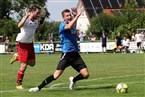 Hände hoch, Wochenende: Elfmeter war es keiner, sondern eine saubere Schwalbe oder auch ein sommerlicher Schwächeanfall.