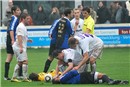 Der FSV-Stürmer Hakim Graine legte den Ball am Keeper vorbei und es kam zum Zusammenstoß. Beide Spieler mussten danach minutenlang behandelt werden.