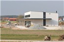 Baustelle MARena: Das neue Sportheim des SV Seligenporten ist fast fertig. Es soll noch ein Kunstrasenplatz folgen. 