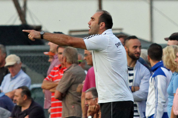 Yalangoch qora ayol fon rasmi