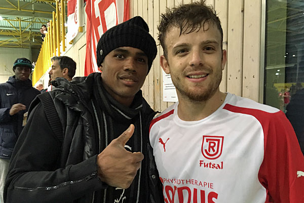 Douglas Costa mit Lucas Kruel