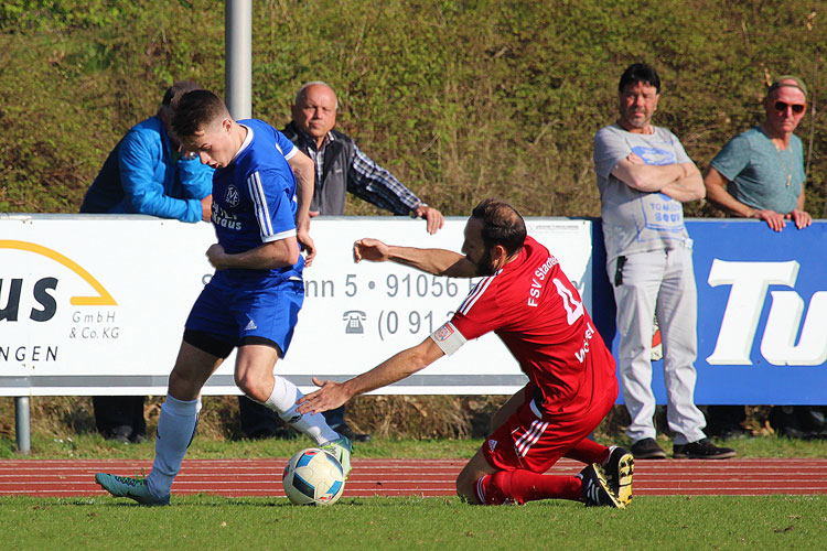 Trotz Unterzahl rang der TV 48 den FSV Stadeln mit 2:1 nieder. | Foto: fussballn.de