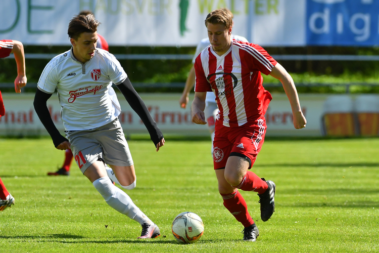 Patrick Polster (am Ball) sorgte für die frühe Führung des FC Kalchreuth. | Foto: fussballn.de