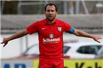 Kapitän Frank Ortloff dirigiert seine Mannschaft.