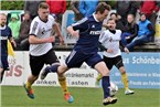Ball im Rücken: Frank Stübinger (re.) sucht die Kugel.