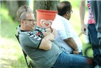 FSV-Edelfan Helmut Ell, Gastronom, Musiker und Fürther Ikone, konnte anhand der Darbietung seiner Stadelner nur mit dem Kopf schütteln.