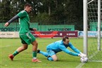 Sven Enzenberger rettet den Ball.