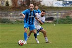 Danach verteidigt Piller erfolgreich gegen Beyer den Ball.